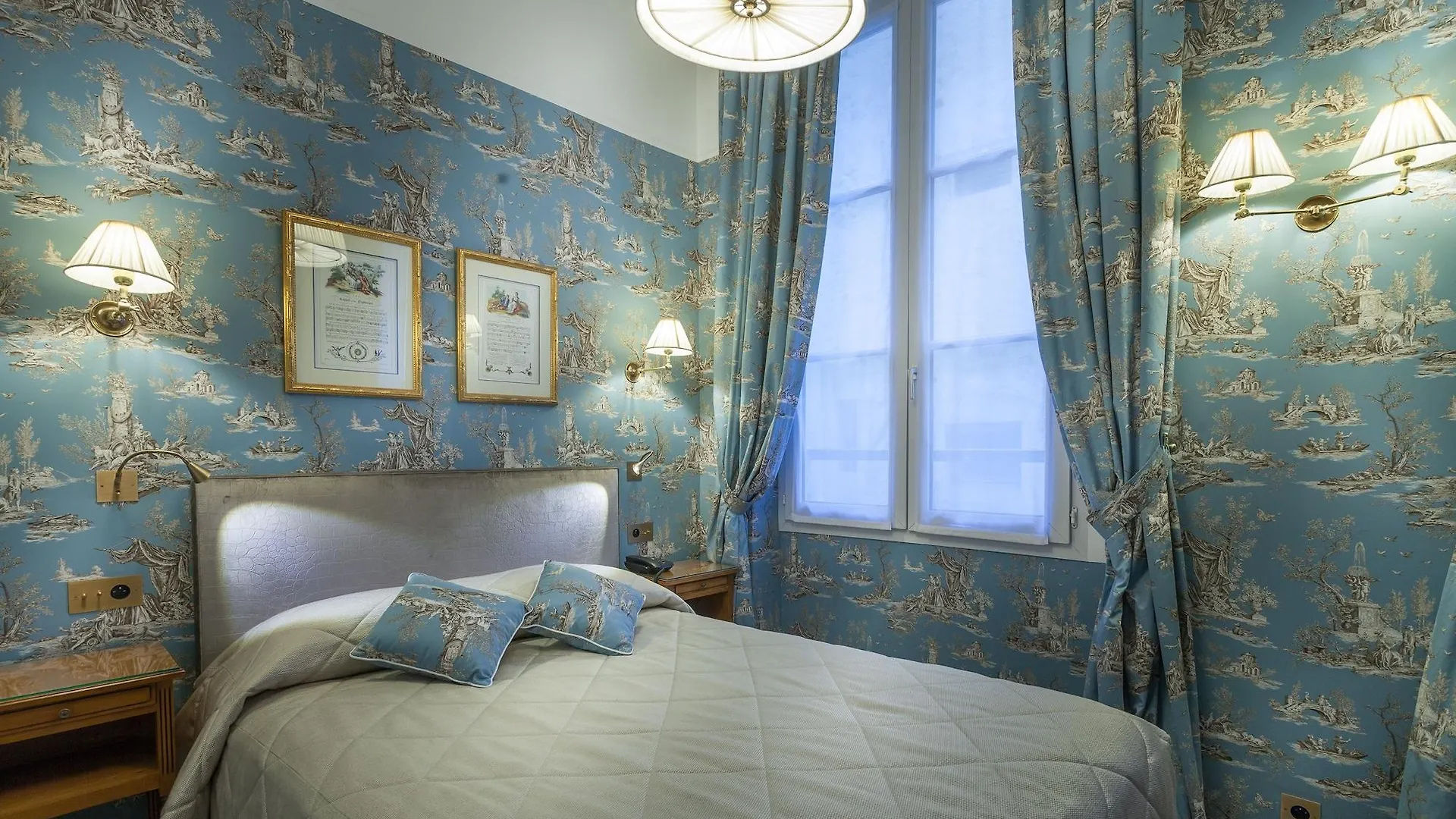 Grand De L'univers Saint-germain Hotel 3*